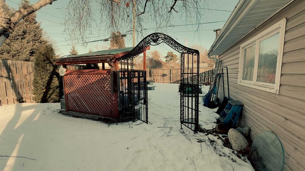 1509 10A Street, Wainwright, AB - Outdoor With Deck Patio Veranda