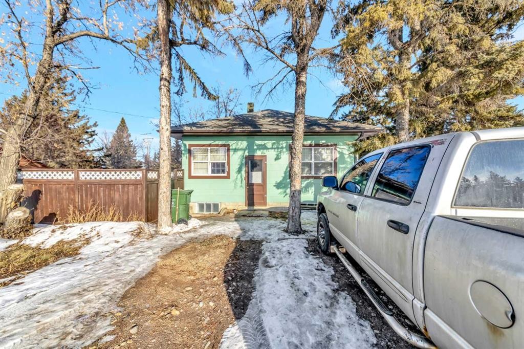 202 1 Street East, Lashburn, SK - Outdoor