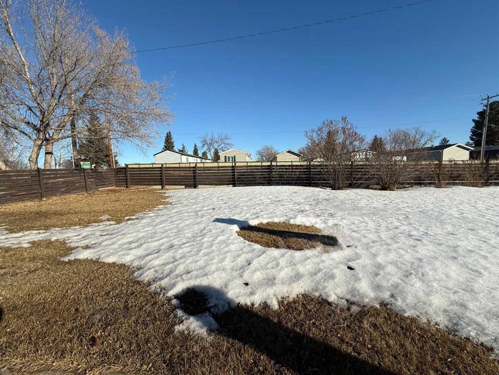 1045 17 Avenue, Wainwright, AB - Outdoor