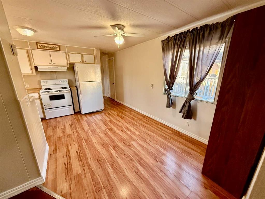 11-1609 14 Street, Wainwright, AB