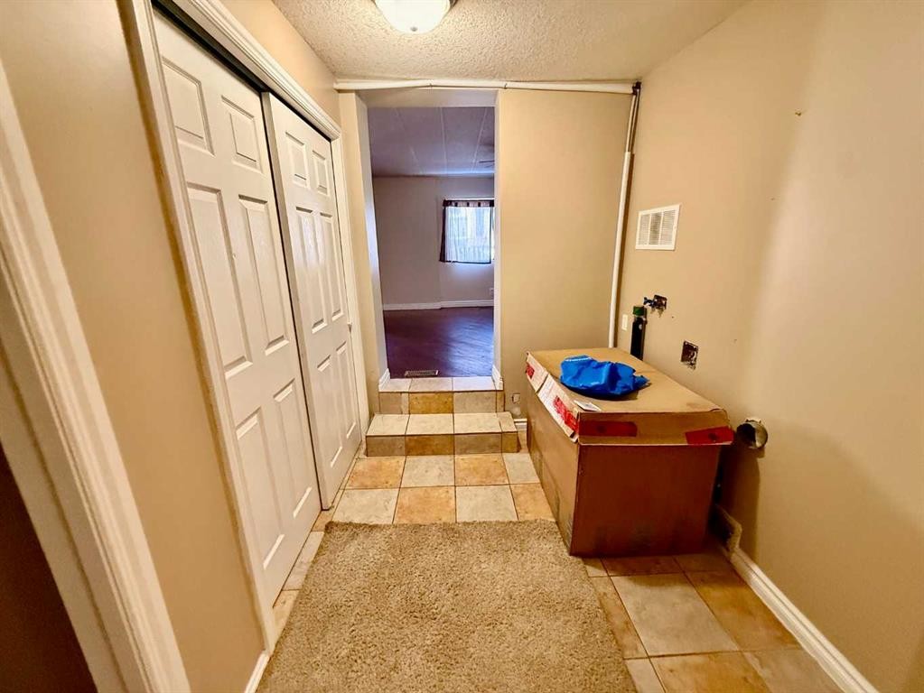 11-1609 14 Street, Wainwright, AB