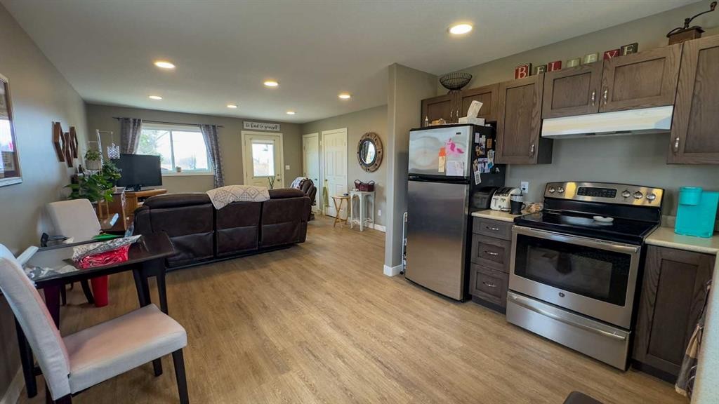 8 Rydberg, Hughenden, AB - Indoor Photo Showing Kitchen