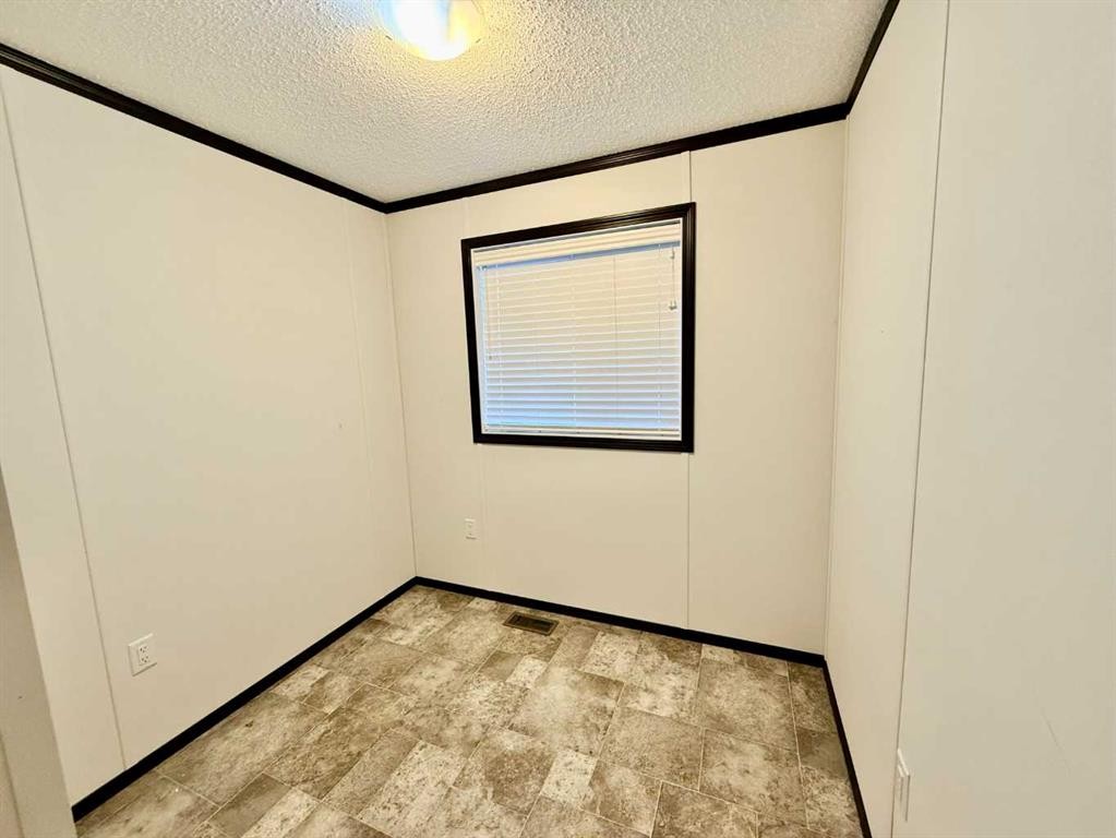 26-1609 14 Street, Wainwright, AB