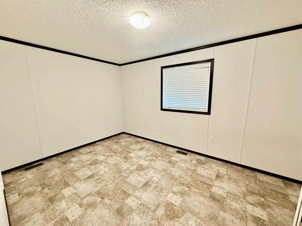 26-1609 14 Street, Wainwright, AB