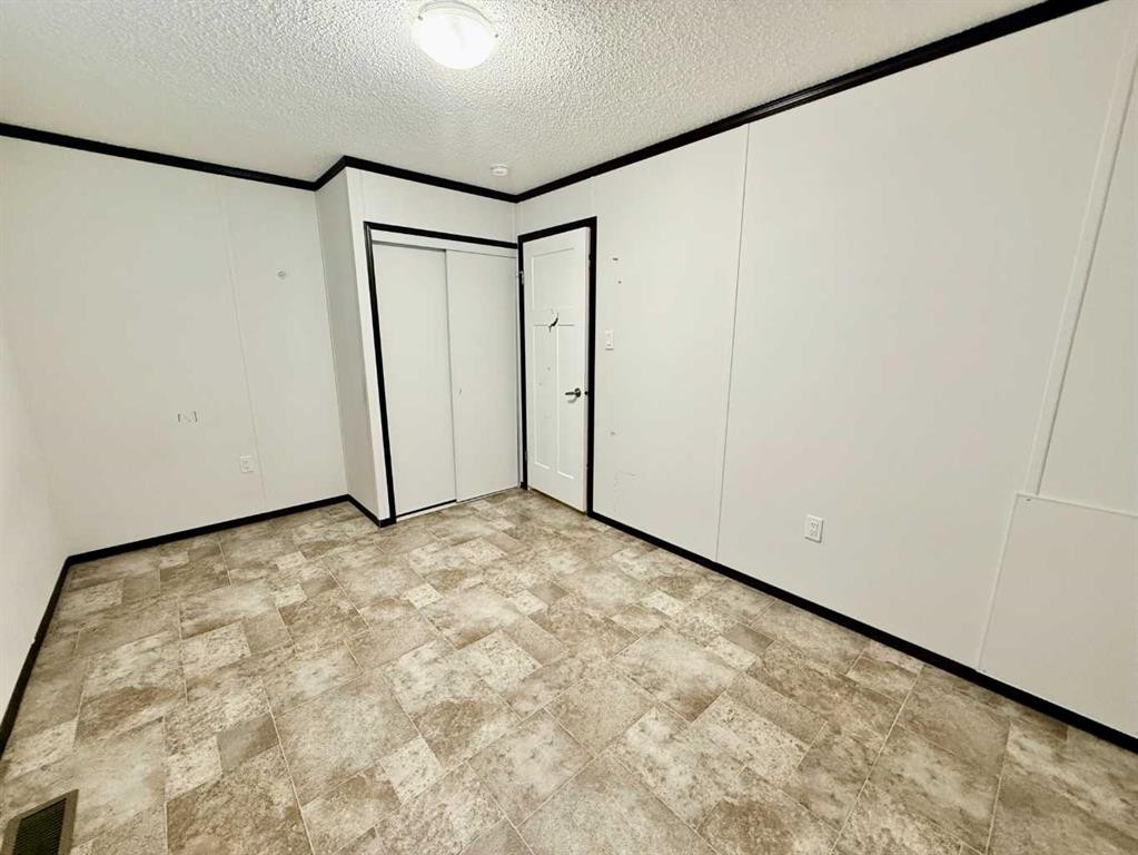 26-1609 14 Street, Wainwright, AB