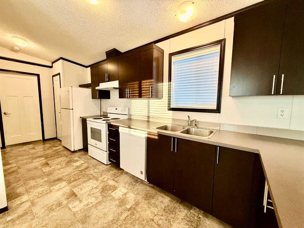26-1609 14 Street, Wainwright, AB