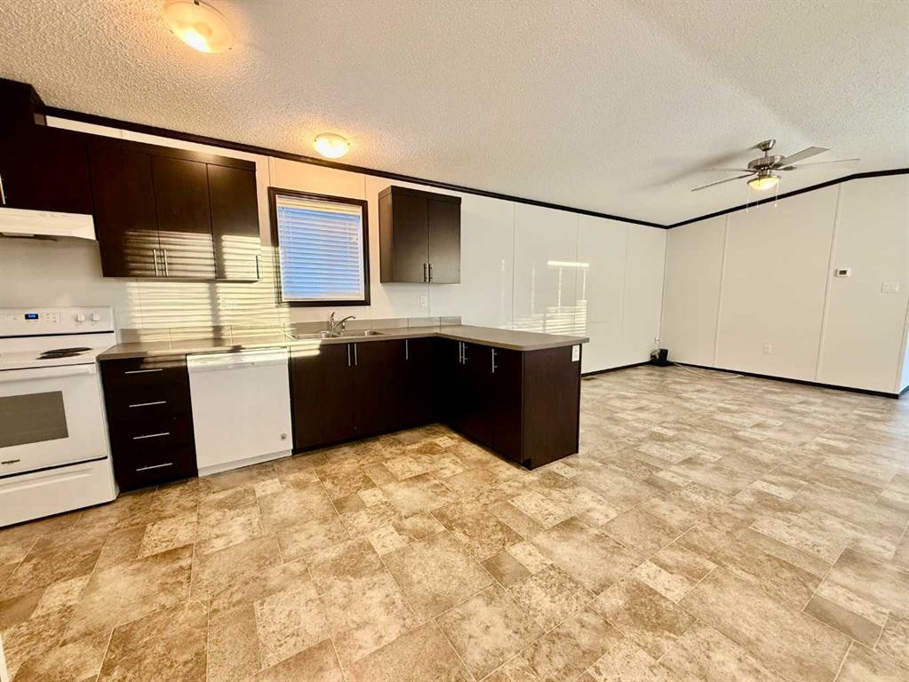 26-1609 14 Street, Wainwright, AB