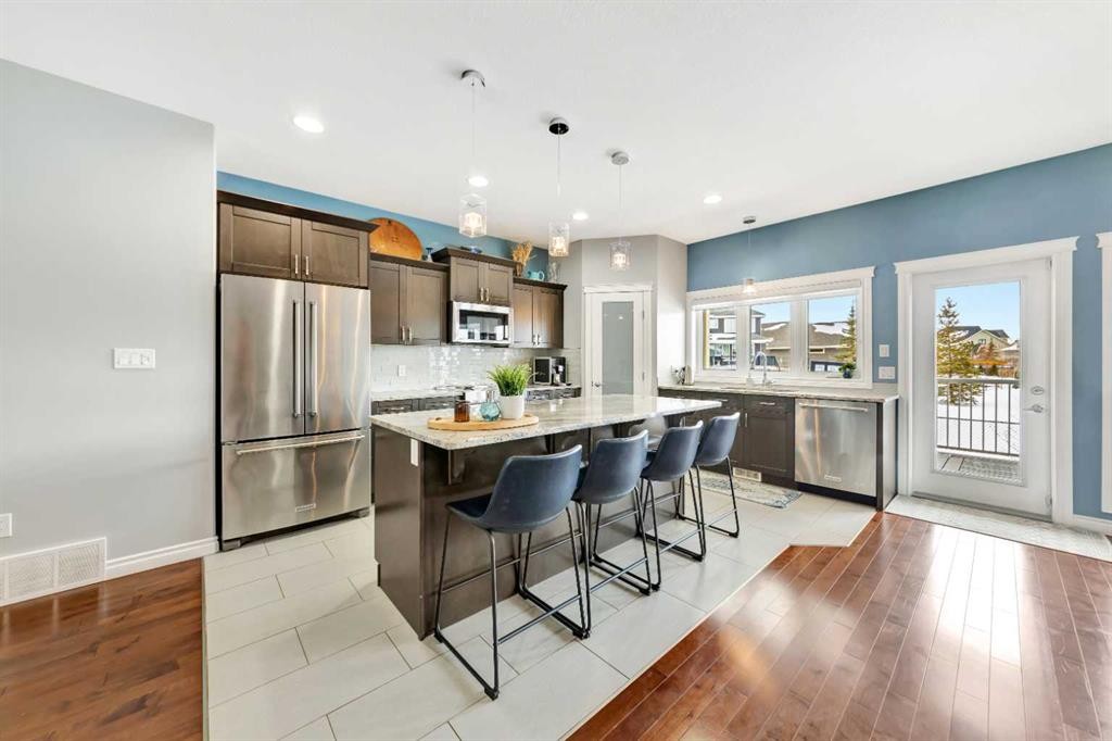 2008 61 Avenue, Lloydminster, AB - Indoor Photo Showing Kitchen With Upgraded Kitchen