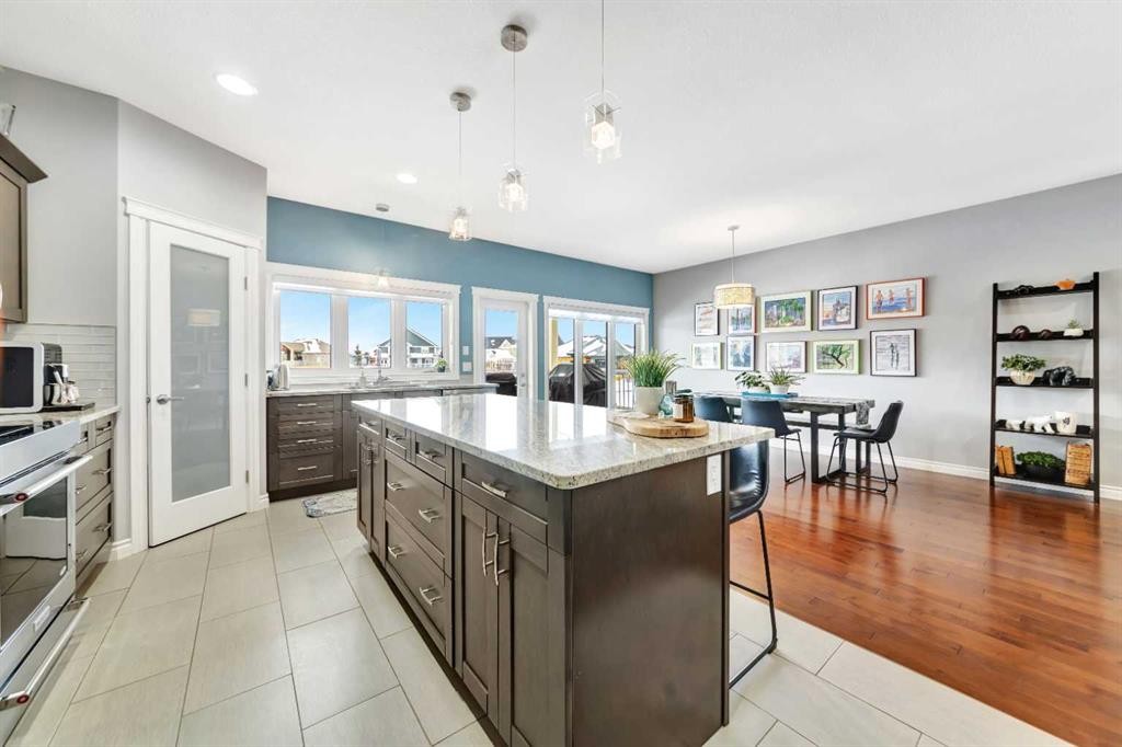 2008 61 Avenue, Lloydminster, AB - Indoor Photo Showing Kitchen With Upgraded Kitchen
