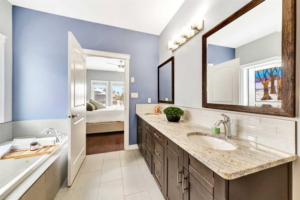 2008 61 Avenue, Lloydminster, AB - Indoor Photo Showing Bathroom