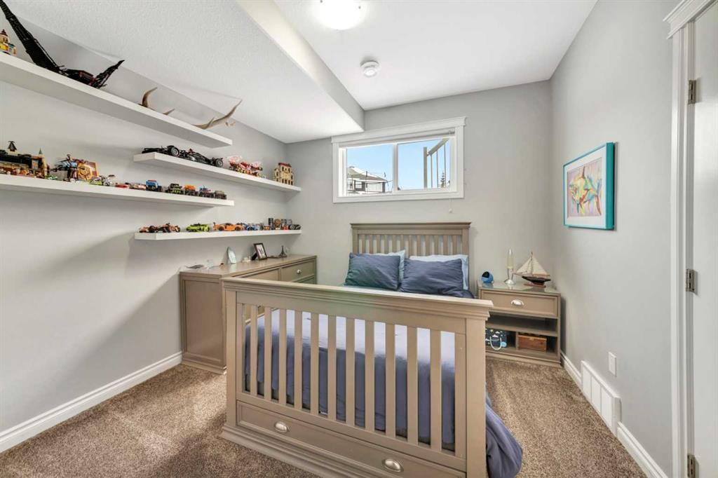 2008 61 Avenue, Lloydminster, AB - Indoor Photo Showing Bedroom