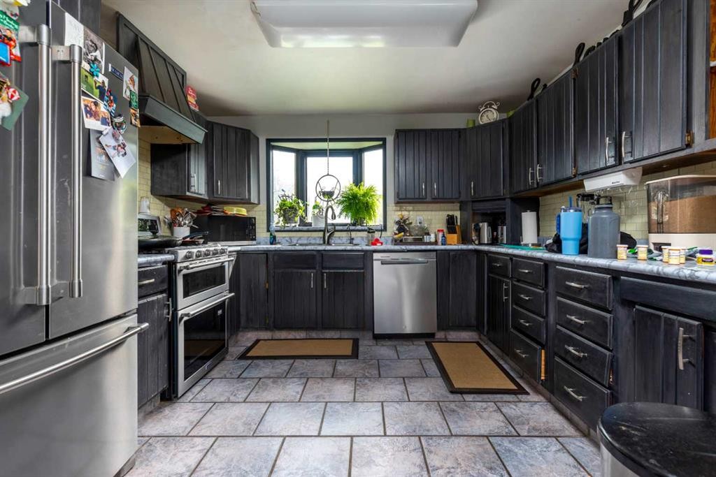 30230 Sk-303, Rural, SK - Indoor Photo Showing Kitchen