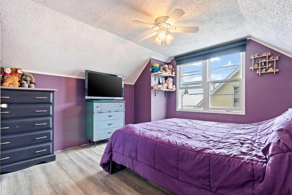 5412 50 Street West, Lloydminster, AB - Indoor Photo Showing Bedroom