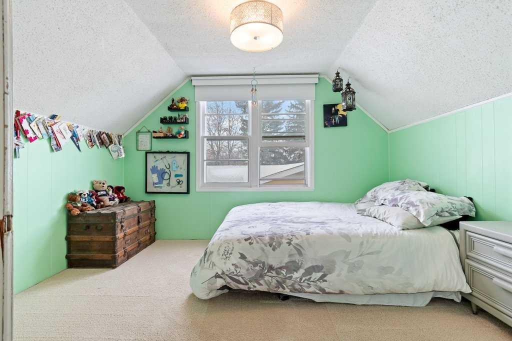 5412 50 Street West, Lloydminster, AB - Indoor Photo Showing Bedroom