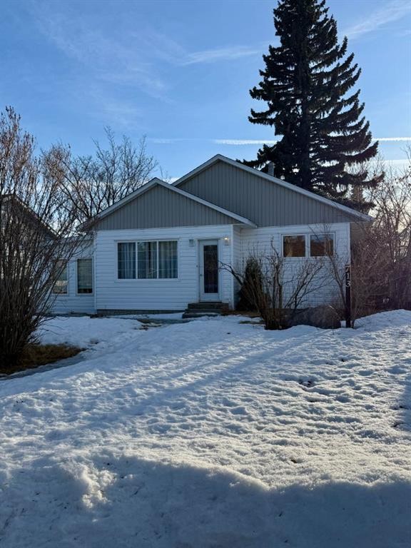 713 6 Avenue, Wainwright, AB - Outdoor