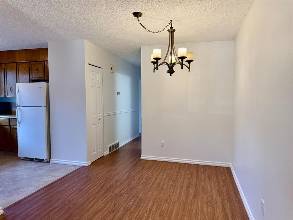 1638 5A Avenue, Wainwright, AB - Indoor Photo Showing Kitchen