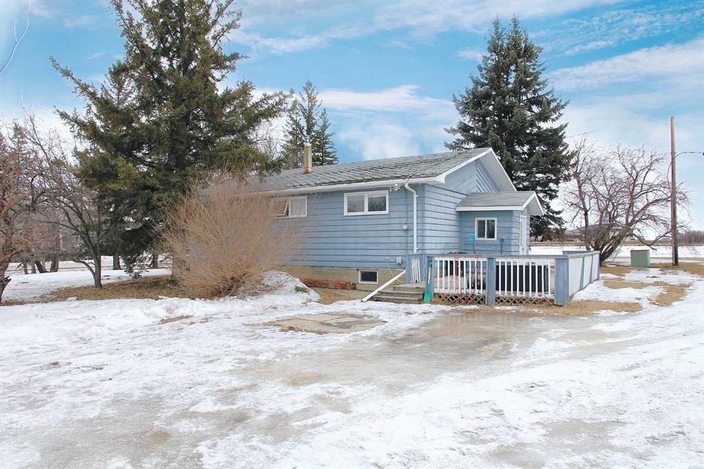 13 Railway Avenue, Marsden, SK - Outdoor