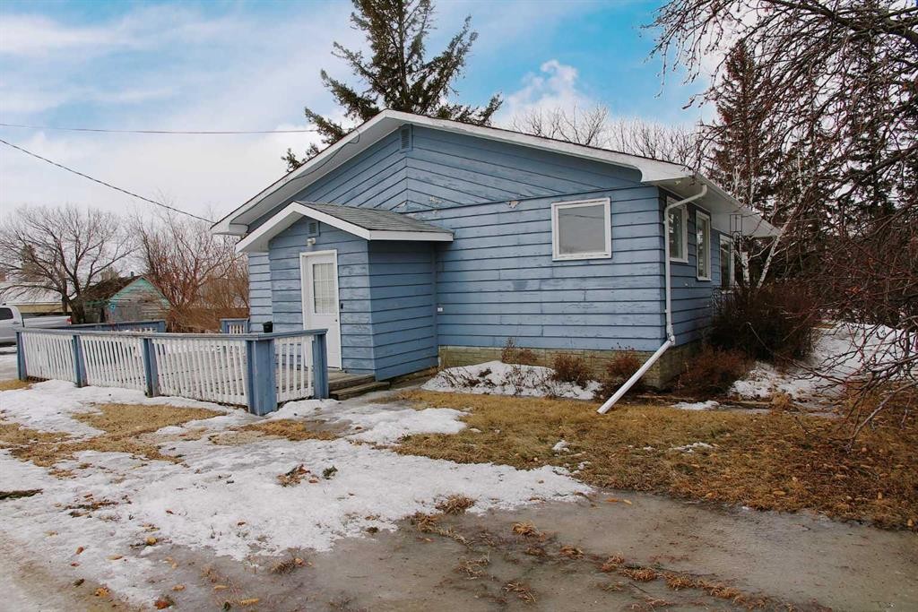 13 Railway Avenue, Marsden, SK - Outdoor