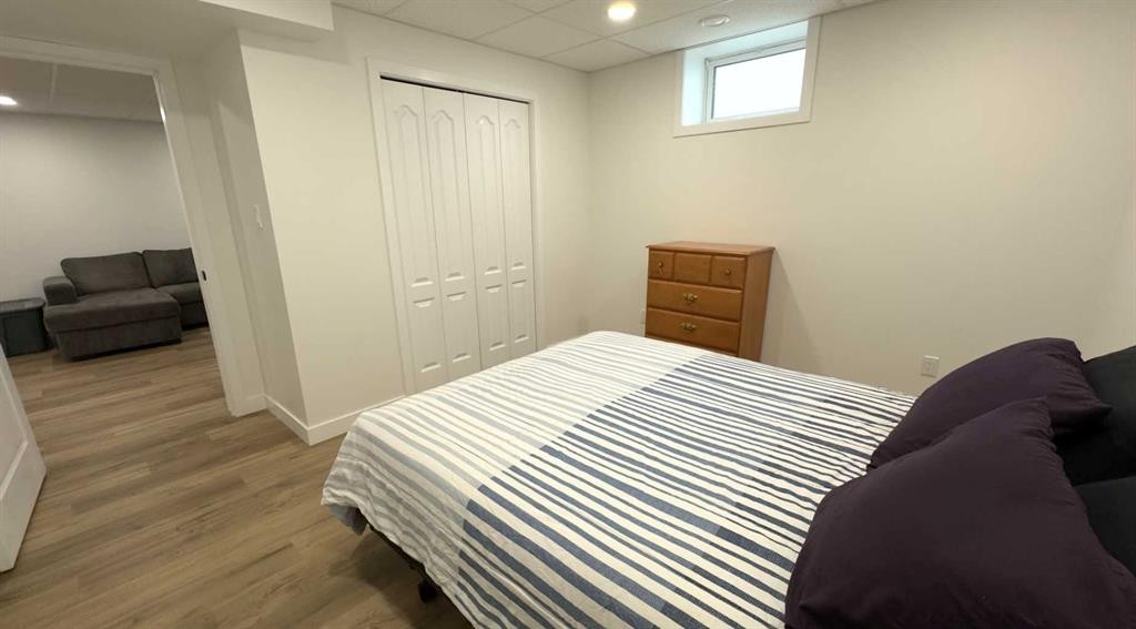 906 10 Avenue, Wainwright, AB - Indoor Photo Showing Bedroom
