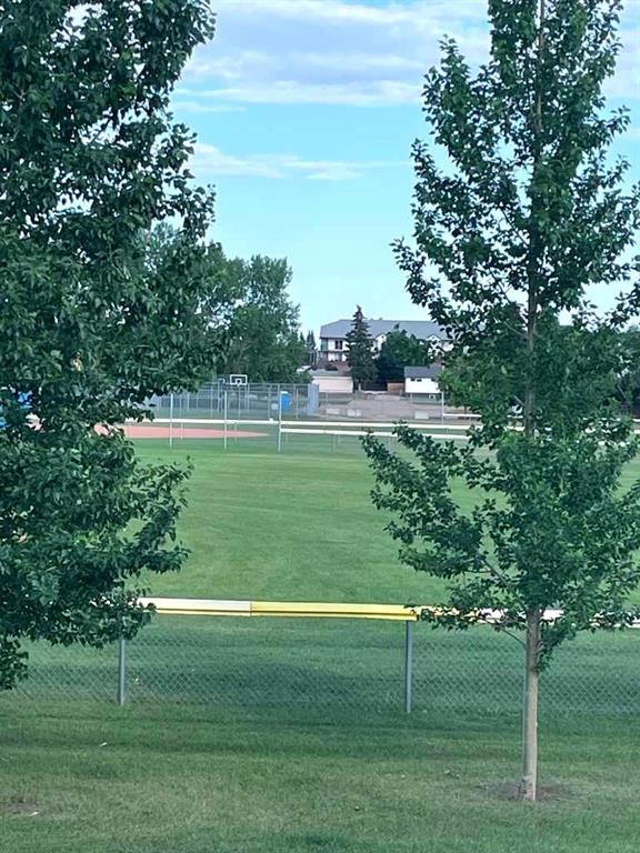 88-305 5 St., Wainwright, AB - Outdoor