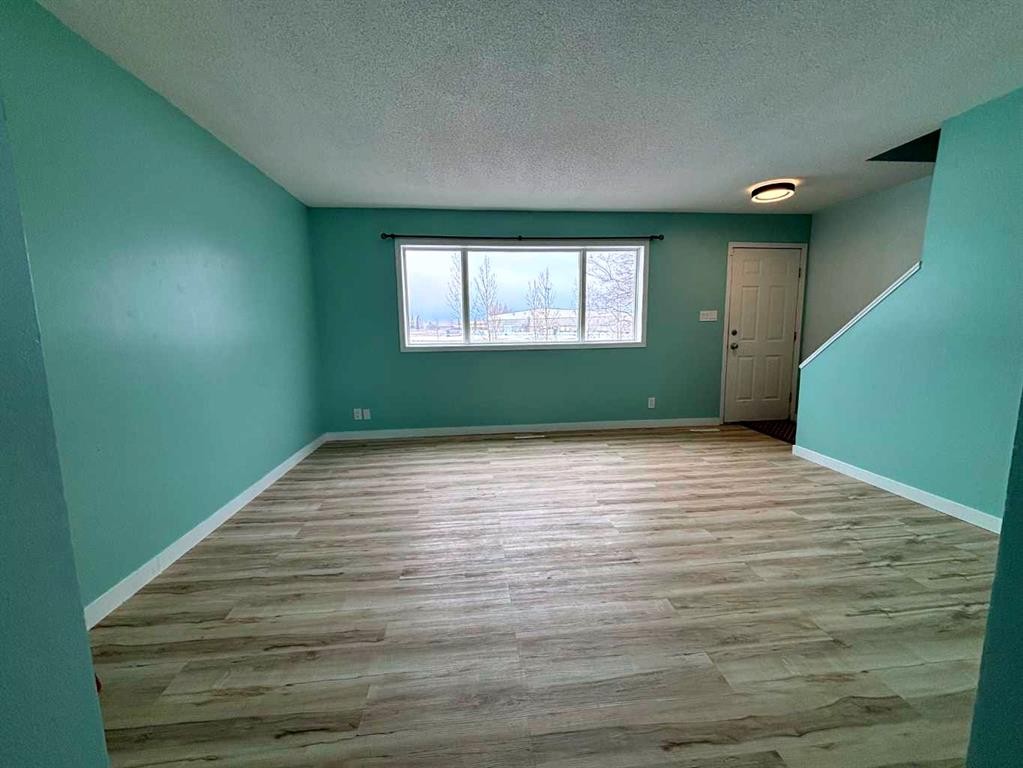 88-305 5 St., Wainwright, AB - Indoor Photo Showing Other Room