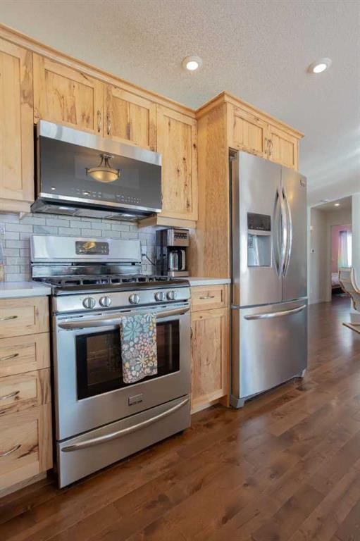 2413 7 Avenue, Wainwright, AB - Indoor Photo Showing Kitchen