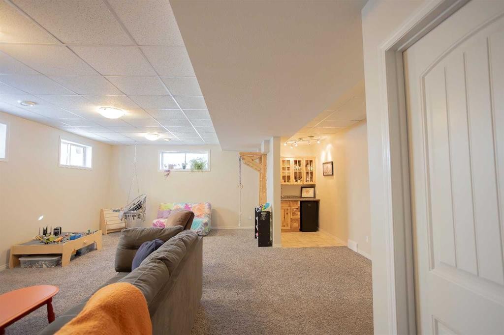 2413 7 Avenue, Wainwright, AB - Indoor Photo Showing Basement