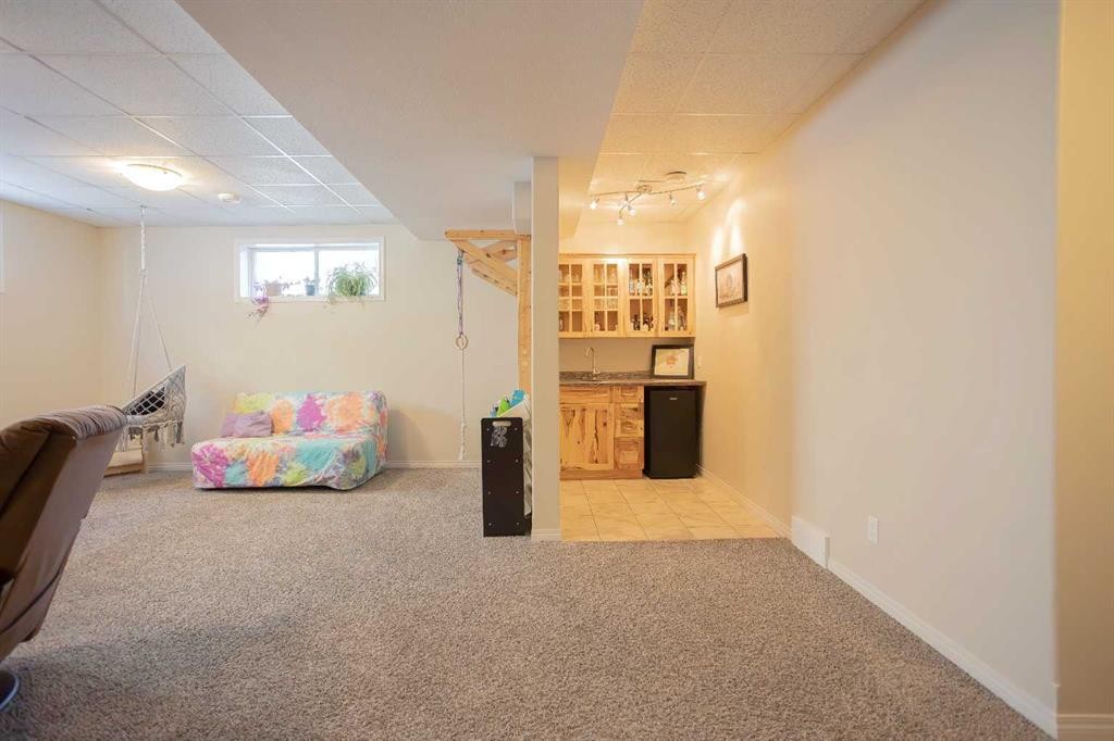 2413 7 Avenue, Wainwright, AB - Indoor