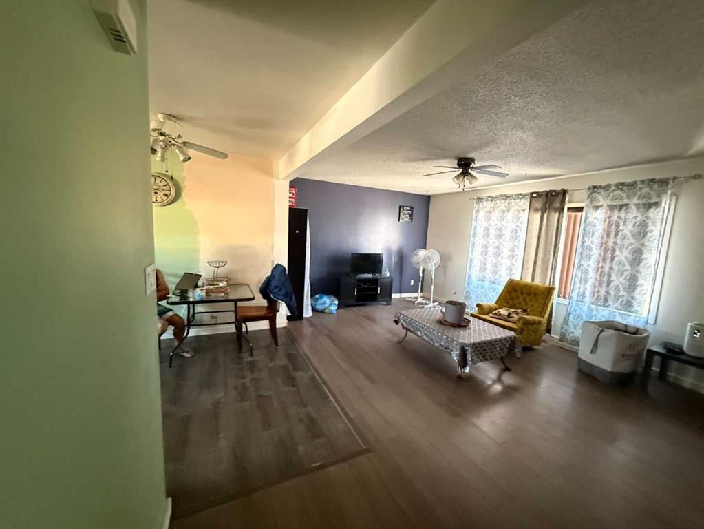 1126 6 Avenue, Wainwright, AB - Indoor