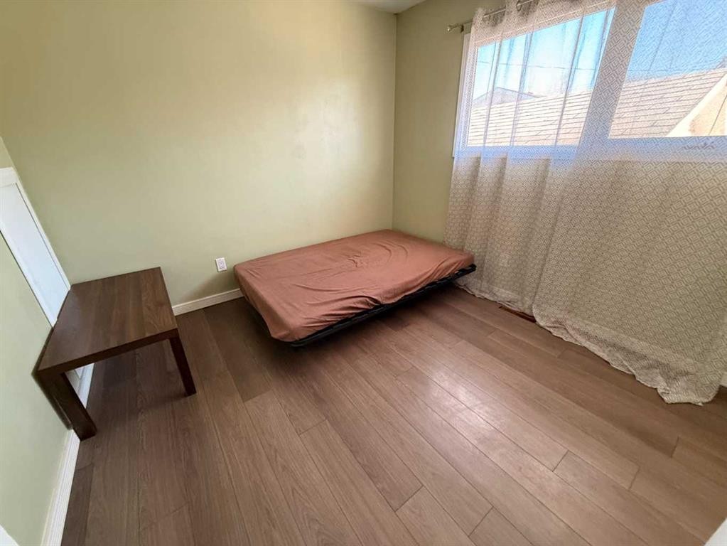 1126 6 Avenue, Wainwright, AB - Indoor Photo Showing Bedroom