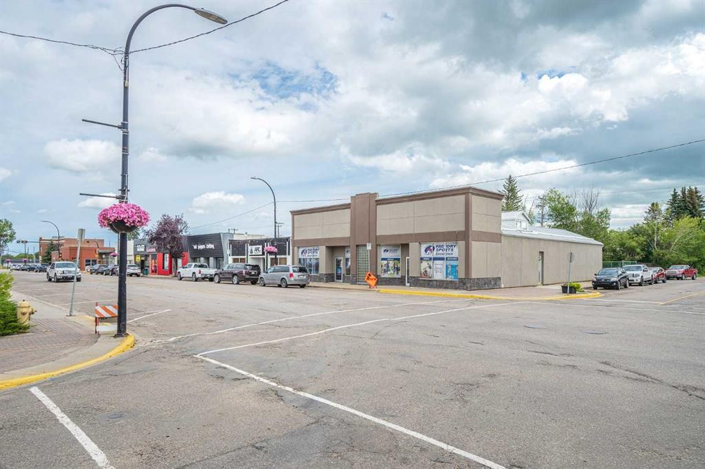 4901 49 Avenue, Lloydminster, SK