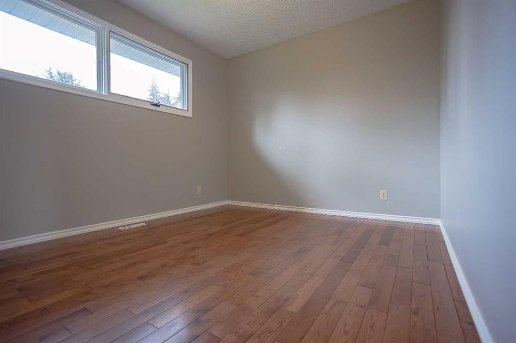 518 3 Street, Wainwright, AB - Indoor Photo Showing Other Room
