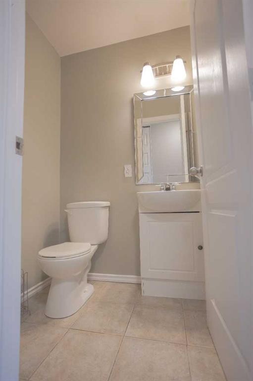 518 3 Street, Wainwright, AB - Indoor Photo Showing Bathroom