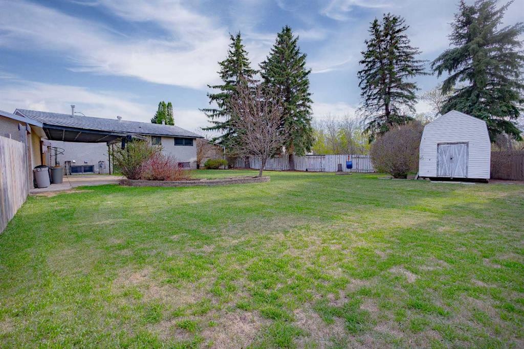 518 3 Street, Wainwright, AB - Outdoor