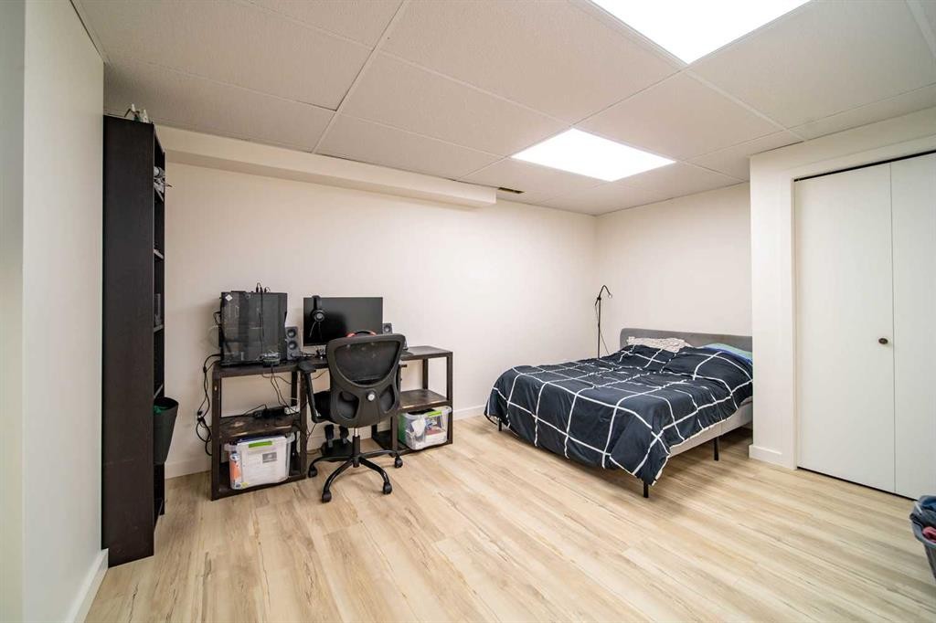 1021 20 Street Crescent, Wainwright, AB - Indoor Photo Showing Other Room