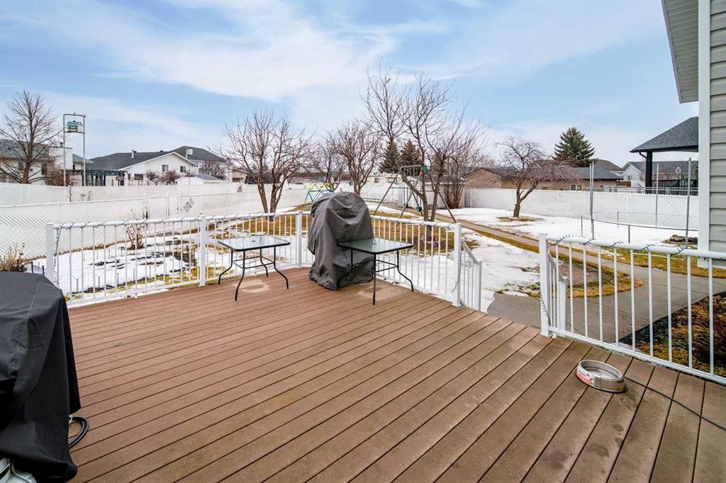 1021 20 Street Crescent, Wainwright, AB - Outdoor With Deck Patio Veranda With Exterior