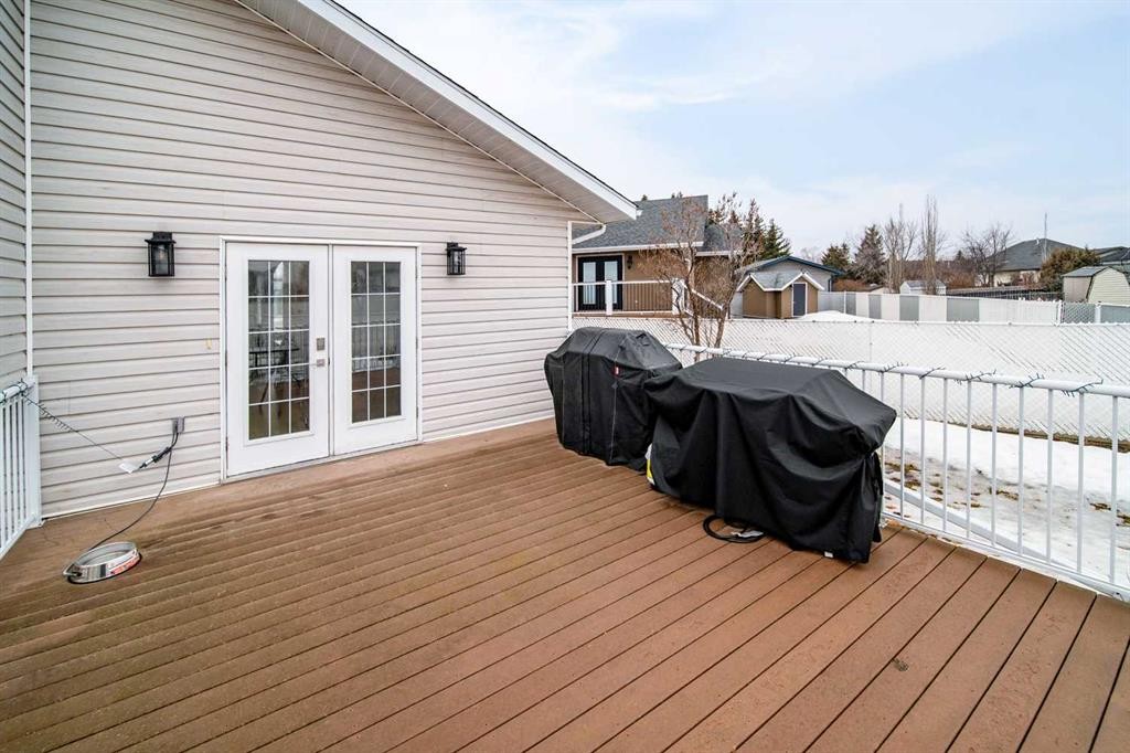 1021 20 Street Crescent, Wainwright, AB - Outdoor With Deck Patio Veranda With Exterior