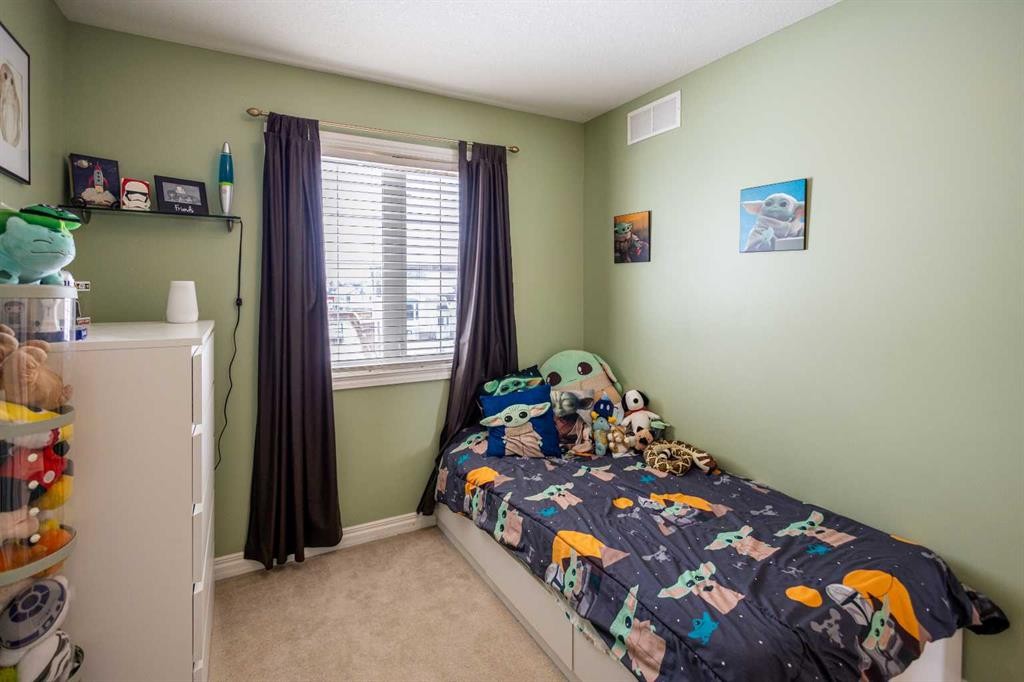 1-2602 11 Avenue, Wainwright, AB - Indoor Photo Showing Bedroom