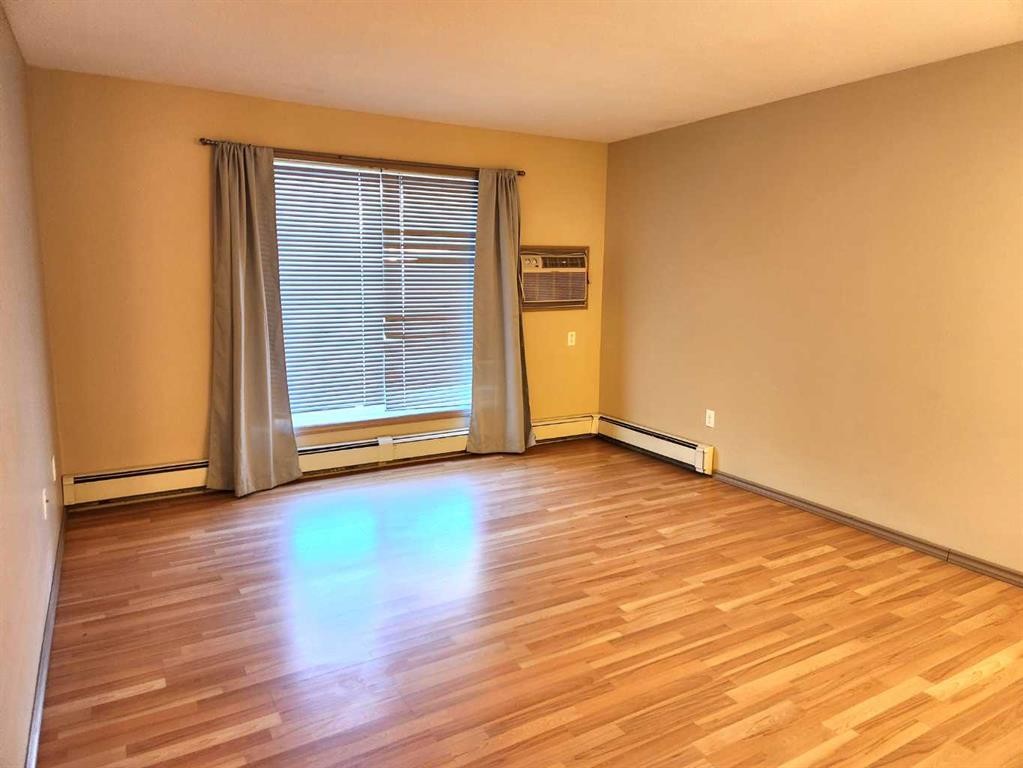 102A-6608 42, Lloydminster, AB - Indoor Photo Showing Other Room