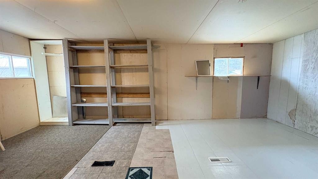 1514 7 Avenue, Wainwright, AB - Indoor Photo Showing Other Room