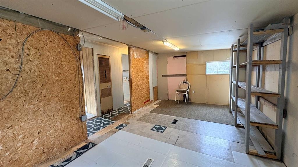 1514 7 Avenue, Wainwright, AB - Indoor