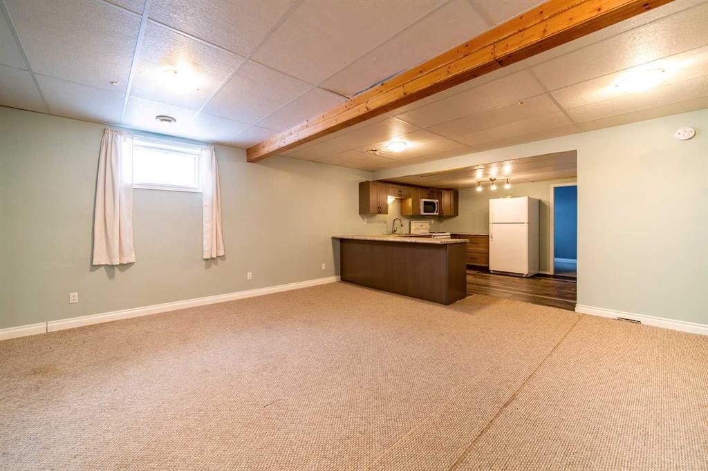 805 10 Avenue, Wainwright, AB - Indoor