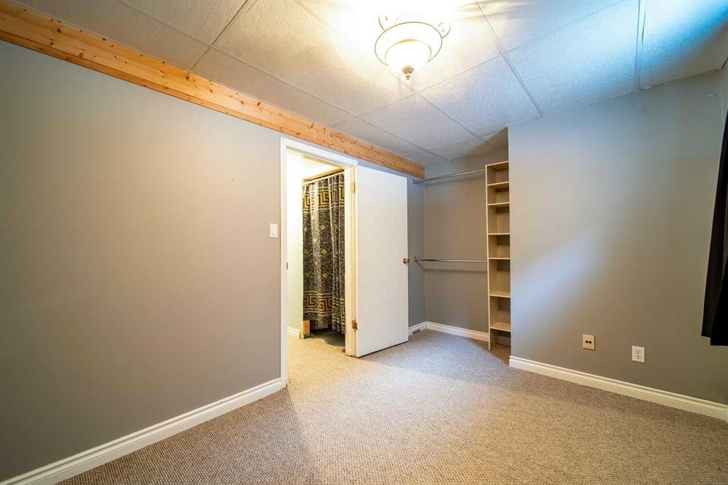 805 10 Avenue, Wainwright, AB - Indoor Photo Showing Other Room