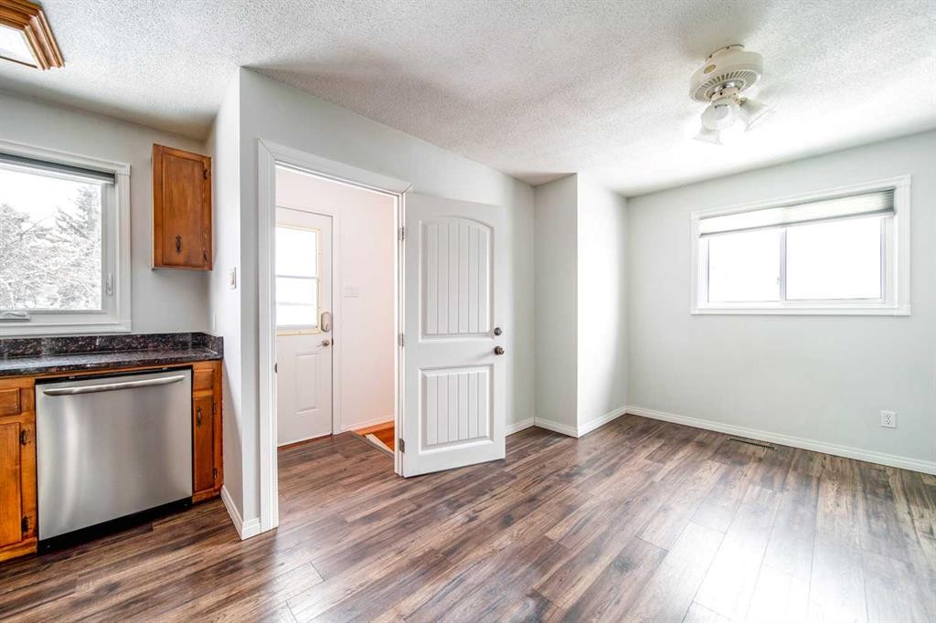 805 10 Avenue, Wainwright, AB - Indoor