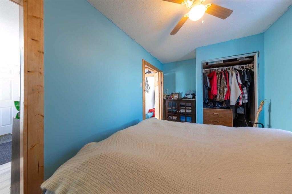 5014 55 Street, Lloydminster, AB - Indoor Photo Showing Bedroom
