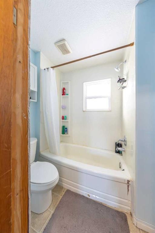 5014 55 Street, Lloydminster, AB - Indoor Photo Showing Bathroom