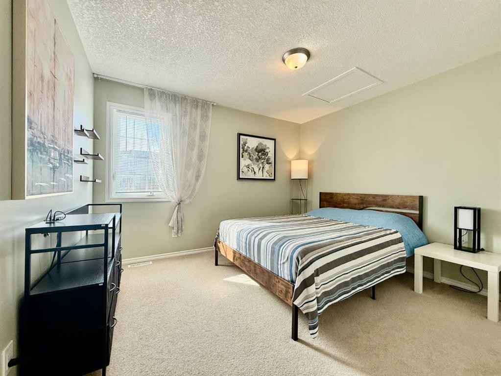 2837 12 Avenue, Wainwright, AB - Indoor Photo Showing Bedroom