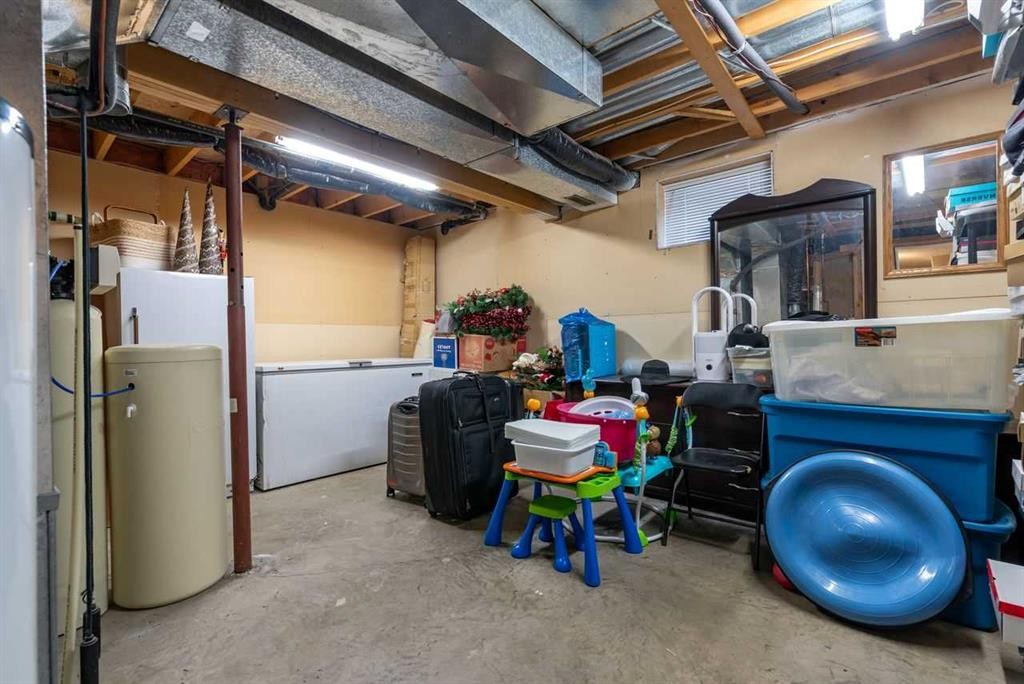 4002 60 Avenue, Lloydminster, AB - Indoor Photo Showing Basement