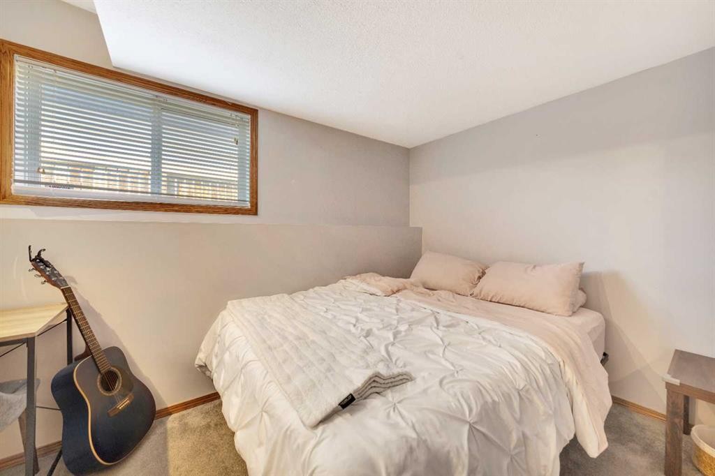 3403 60 Avenue, Lloydminster, AB - Indoor Photo Showing Bedroom