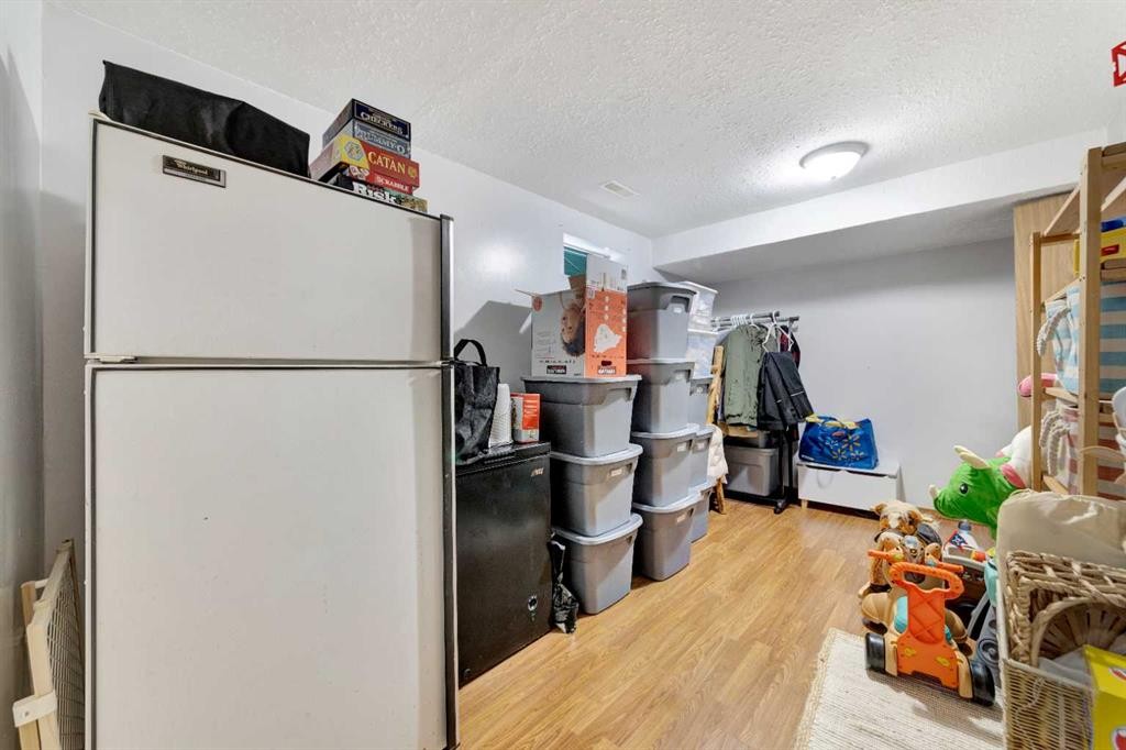 3403 60 Avenue, Lloydminster, AB - Indoor